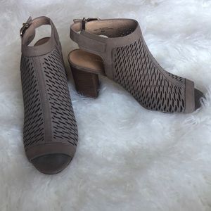 [Antonio Melani] Laycee Laser Cut Heel Sandal